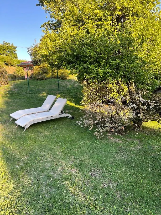 Casa vacanze Tranquilla dependance nel verde dell'alta Brianza. Sirtori